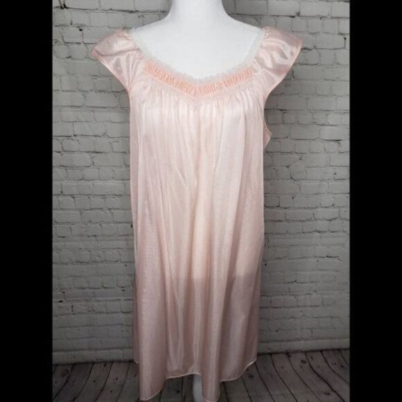 NWT Deadstock Vintage 1960s Barbiecore Pink White Girly Night Gown - Picture 1 of 9